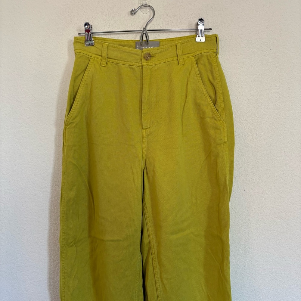 Everlane The Tencel Relaxed Chino Lime - Picture 3 of 8